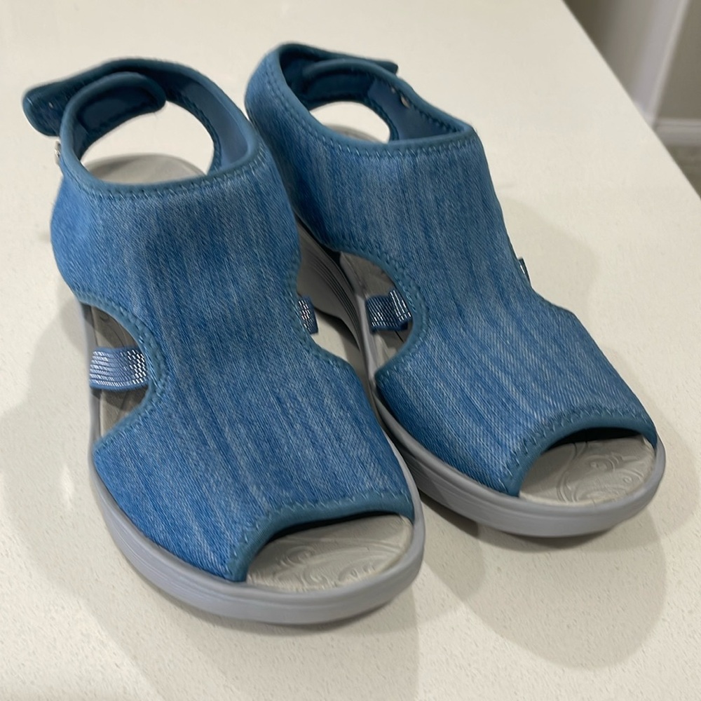 Bzees sandals Sz 8.5